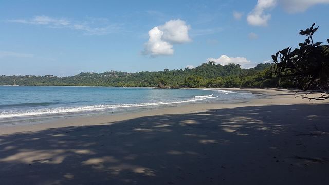 Strand en jungle in het Manuel Antonio nationaal park